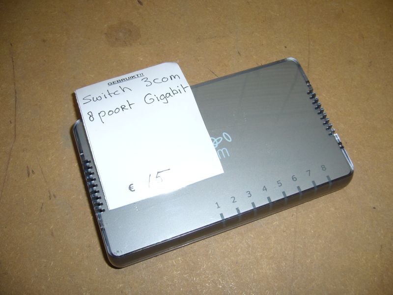 Switch 8 poorts gigabit  3COM